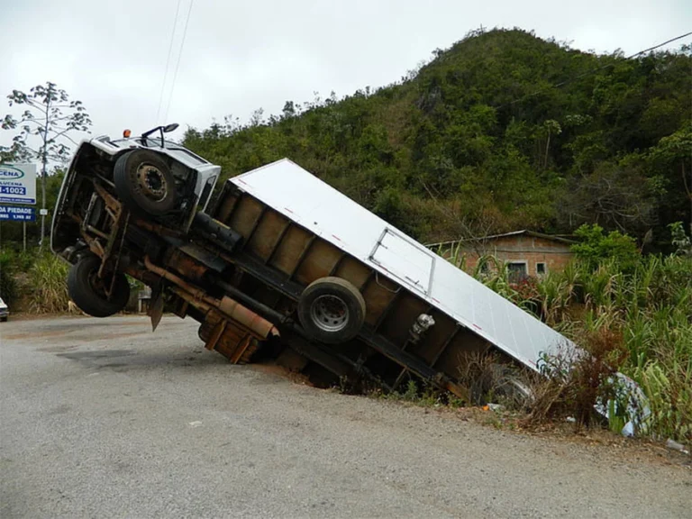 The Best Tips For Truck Drivers To Prevent Accidents