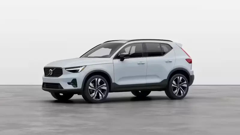 2025 Volvo XC40