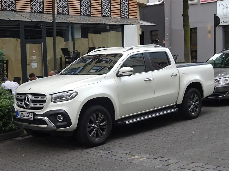 Mercedes X350d Outside Design
