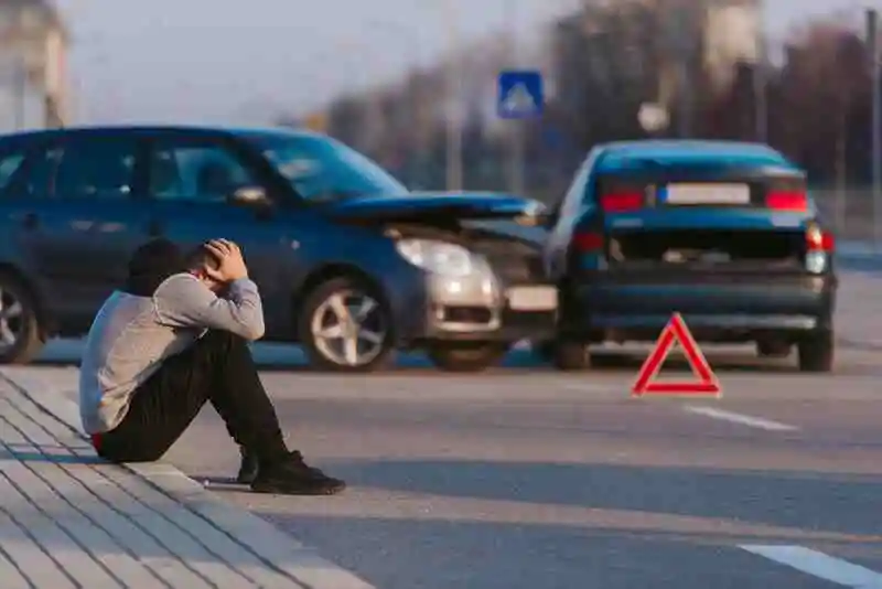 how do car accident settlements work